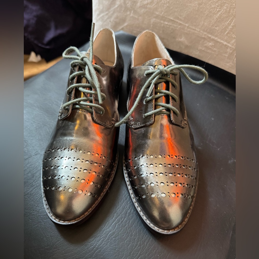 Louise Et Cie Cut Out Oxfords - Picture 2 of 5